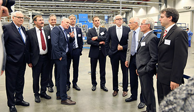 Bild2_Guided-tour-at-the-new-production-facility-in-Mulfingen-Hollenbach