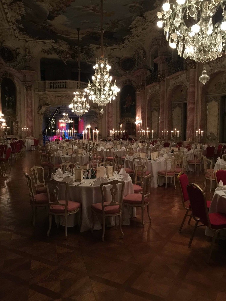Veranstaltungsraum Festsaal für Luxusfeiern bis zu 300 Gäste in Bückeburg