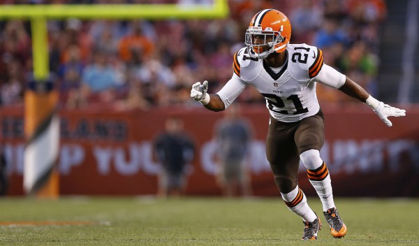 Cleveland Browns rookie cornerback Justin Gilbert (21) defends during an NFL football game against the St. Louis Rams at FirstEnergy Stadium on Saturday August 23, 2014 in Cleveland, Ohio. St. Louis won 33-14. (AP Photo/Aaron M. Sprecher)