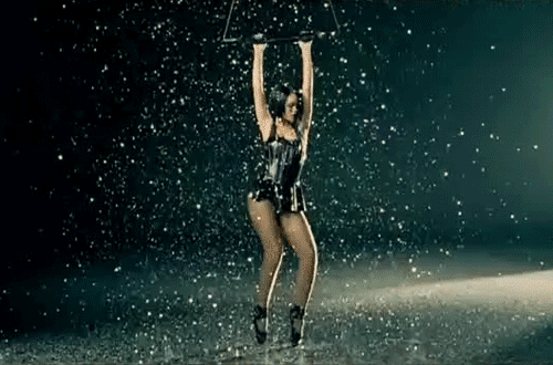 Quand il s’est mis à pleuvoir et que je me suis un peu pris pour Rihanna sous son umbrella, ella, ella, eh, eh.
