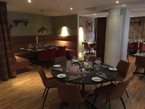 Feeling Restaurant & Wine bar