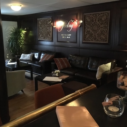 Feeling Restaurant & Wine bar