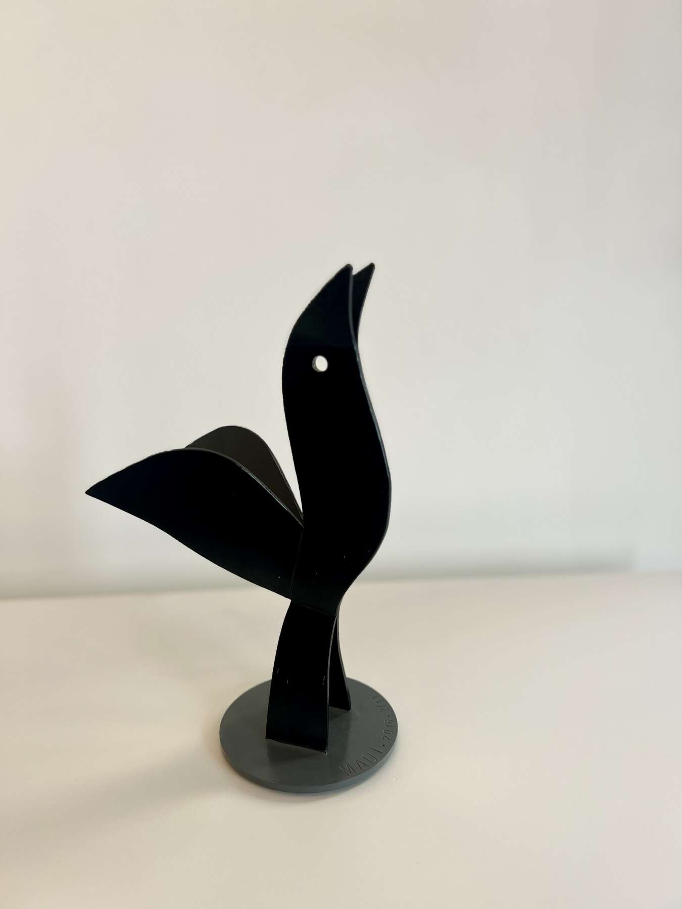 gallery artwork titled: Bird image alt