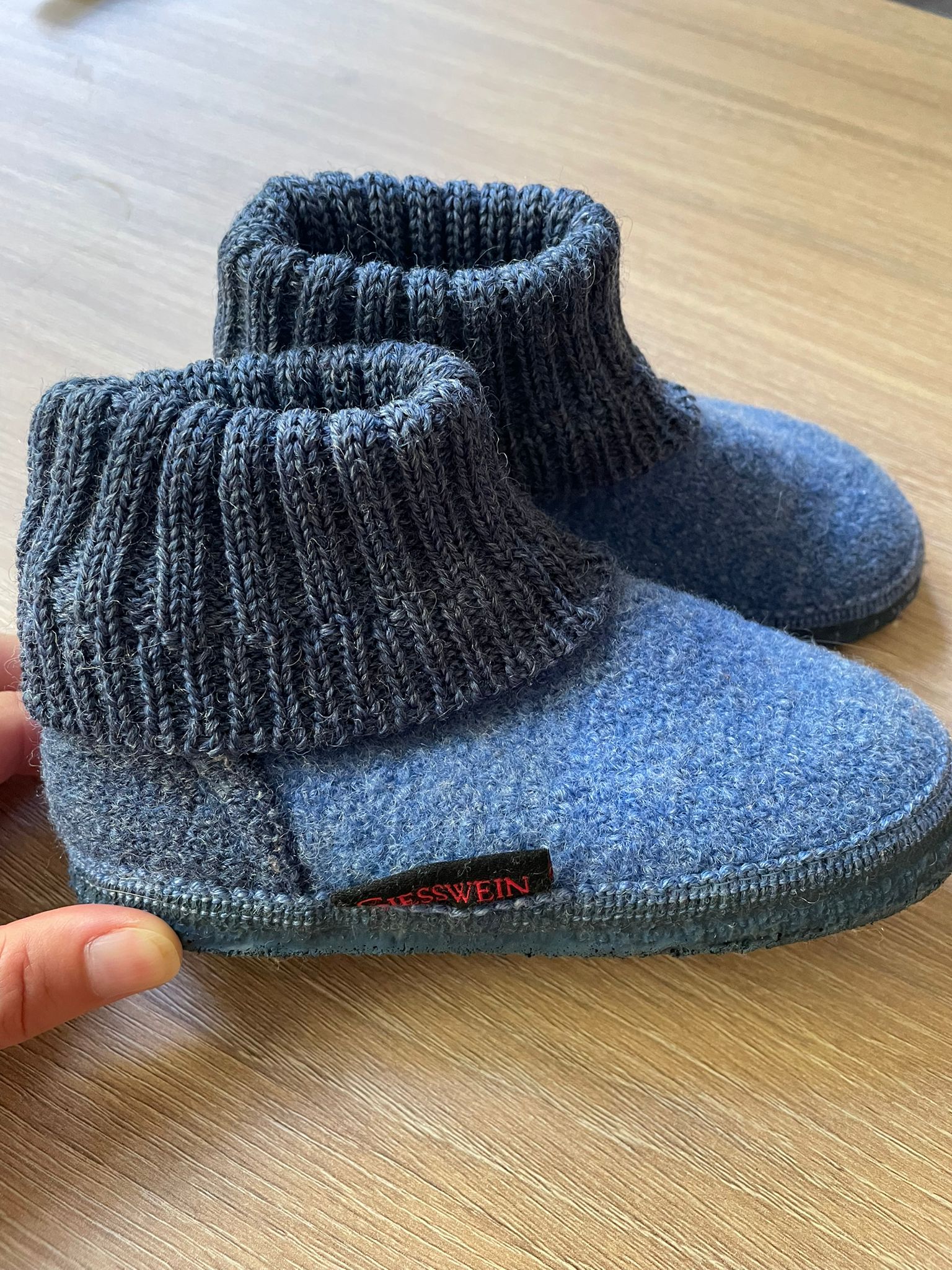 Giesswein blauwe wollen sloffen met verharde zool 26 – Bobbie en Sterre