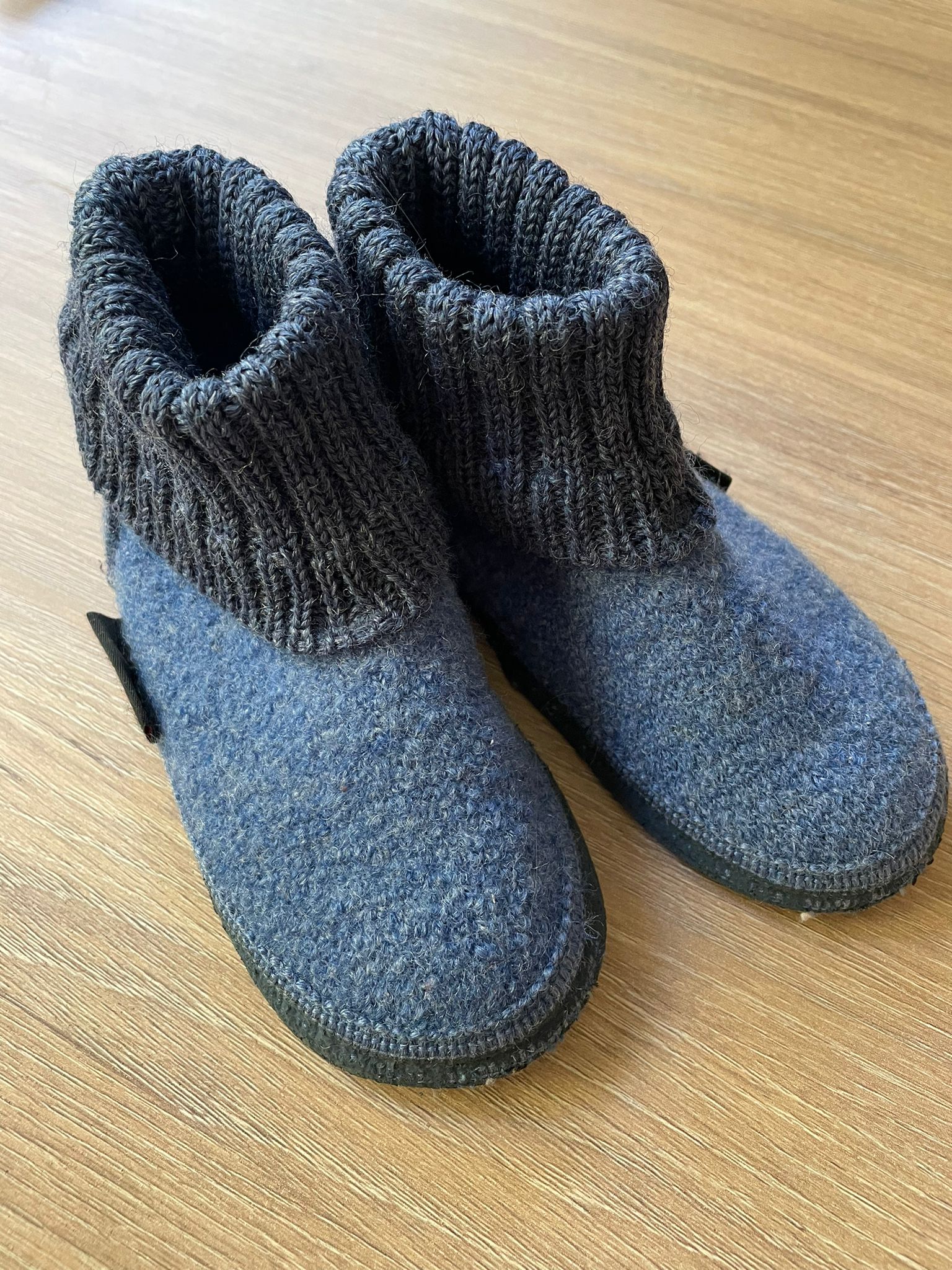 Giesswein blauwe wollen sloffen met verharde zool 26 – Bobbie en Sterre