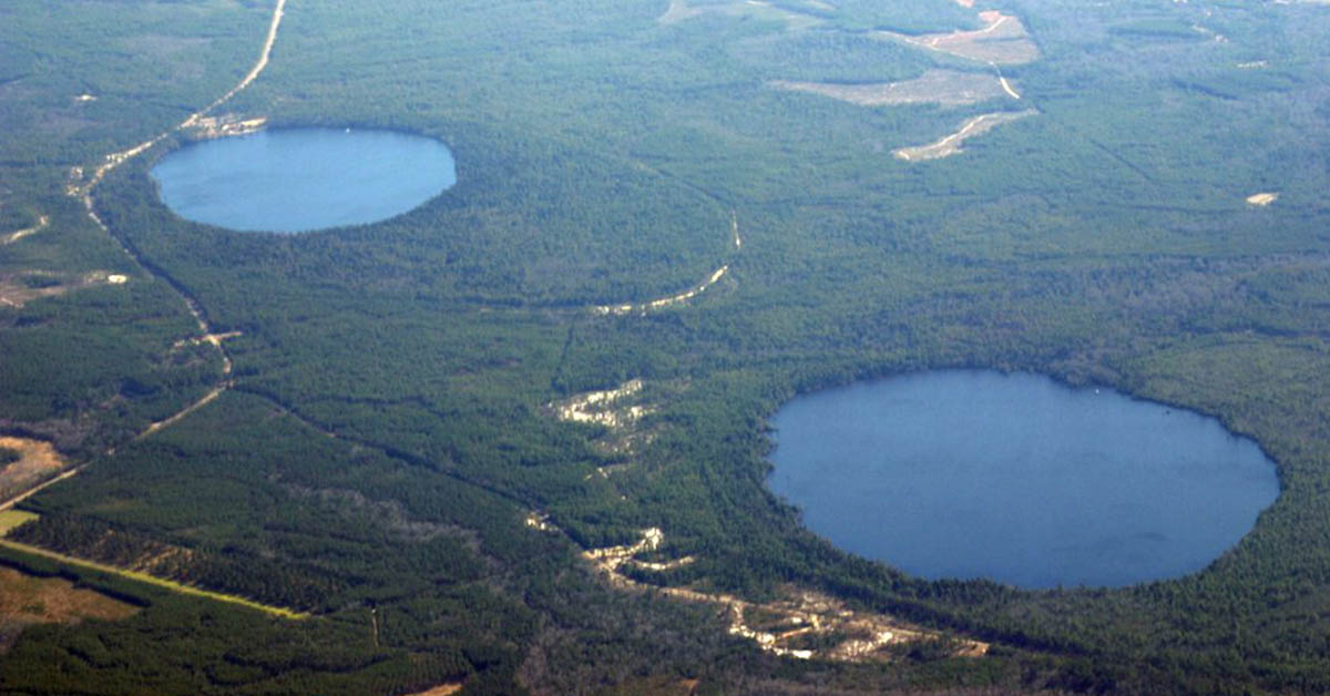 What created the many elliptical Carolina Bay landform depressions and