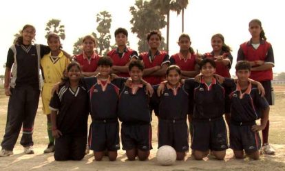 vrouwenvoetbal team Sushma Kamari India Vrouwenvoetbal wereldwijd – een documentaire van Petra Lataster-Czisch en Peter Lataster