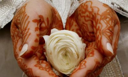 Henna handen in hartvorm © Nationale-Beeldbank Scheiden is niet romantisch…
