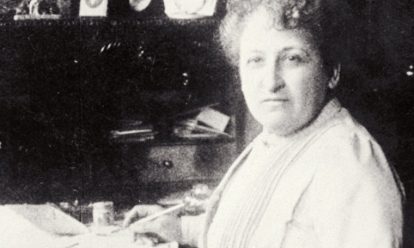 Aletta Jacobs achter haar bureau Biografie Aletta Jacobs