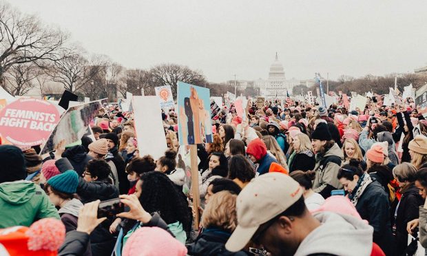 demonstratie Amerika leuze feminist fight back fotograaf Roya Ann Miller