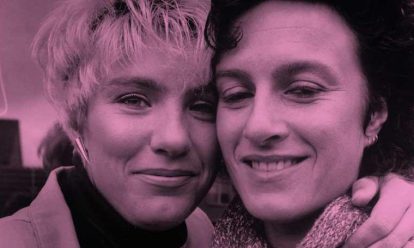 uitsnede portret twee lesbische vrouwen Lesbische vrouwen: een voortrekkersgroep die vaak onderbelicht blijft