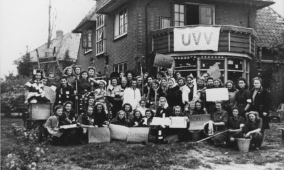 Vrouwelijke vrijwilligers Vrouwen van de wederopbouw