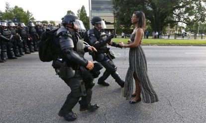 Protest Waarom is het gezicht van een protestbeweging altijd een kalme vrouw?