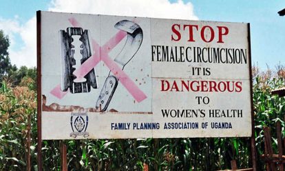 campagnebord tegen vrouwelijke genitale verminking in uganda Gendersensitieve aanpak genitale verminking