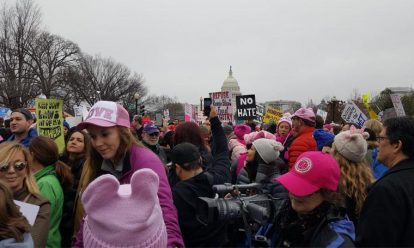 Women writing history Women writing history