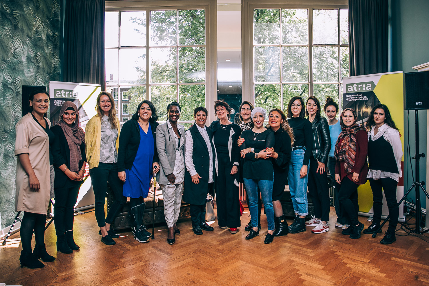 group photo f-lab seyran ates photographer jaap beyleveld