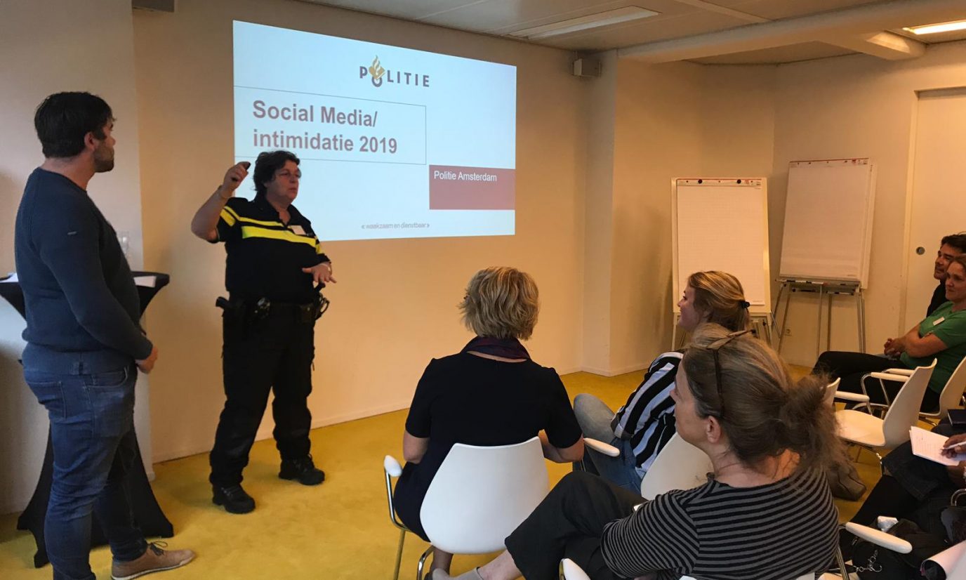 Wat te doen bij online intimidatie onder jongeren in het onderwijs?