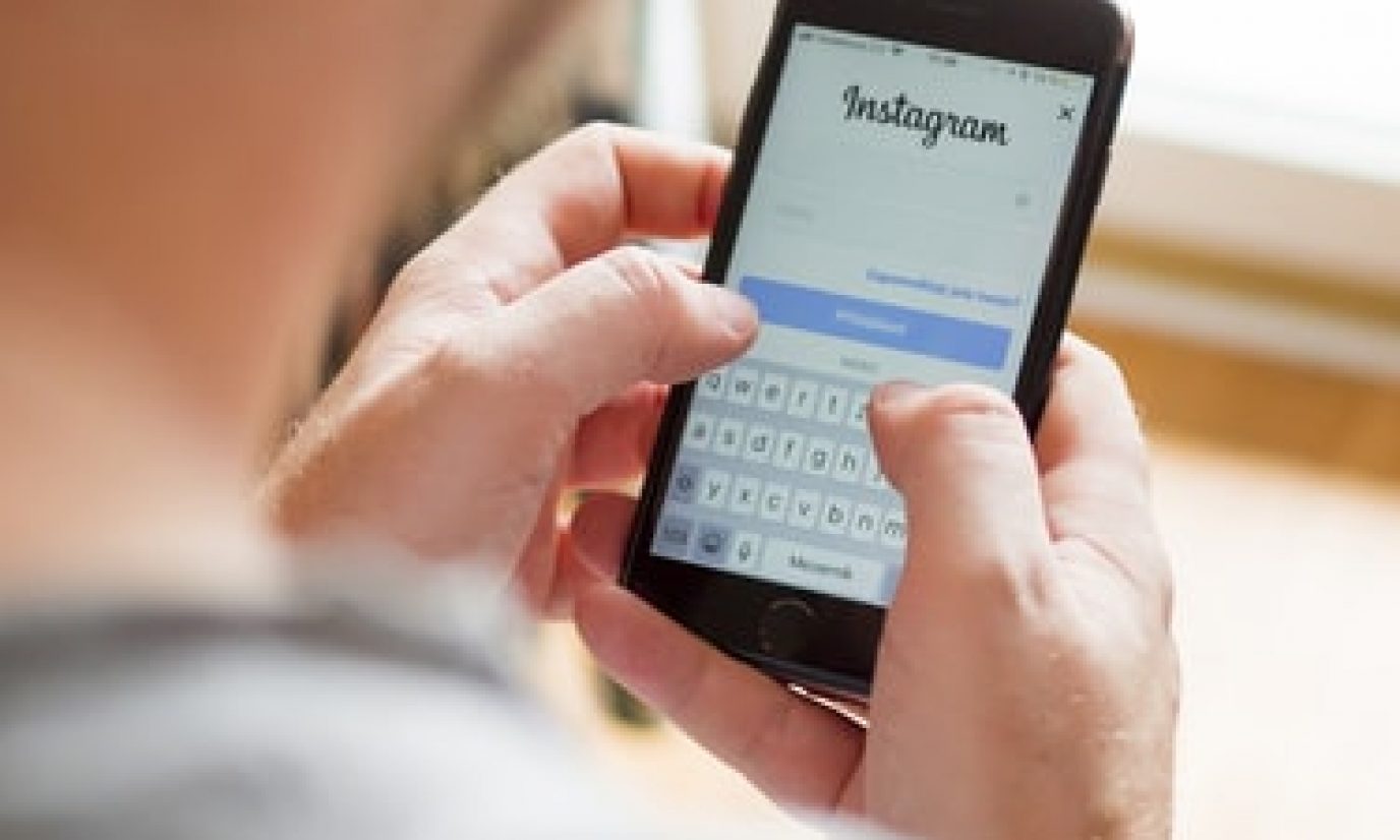 Vers van de pers | Misbruikverhalen op Instagram, vrouwelijke misbruikers en mensenrechten in Polen