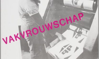 vrouw bij drukpers Factsheet Kiezen voor techniek