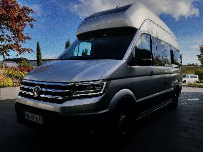 360° Außenansicht Volkswagen Grand California      600 3,5 to 2.0TDi Hochbett, Solarpanel, AHK, Satelliten TV  
