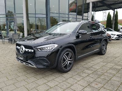 360° Außenansicht Mercedes-Benz GLA      220 d, Progressive, 4 Matic, AHK, LED, Business-Paket, MBUX-High-End-Paket, Rückfahrkamera, Spiegel-Paket  