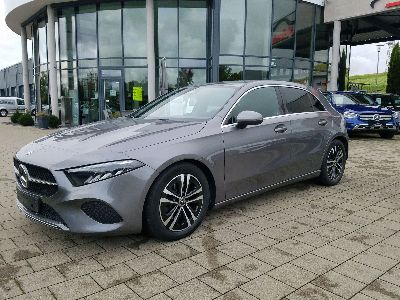 360° Außenansicht Mercedes-Benz A-Klasse      180, 7G-DCT, Progr. Advanced, Standheizung, Distronic, Totwinkel-Ass., Winter-Pak., Kamera, SHZ, LED, MBUX, Spiegel-Paket  