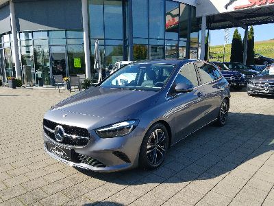 360° Außenansicht Mercedes-Benz B-Klasse      B 200, Prog. Line Adv., DISTRONIC, Spiegel-Pak., Rückfahrkamera, SHZ, Winter-Paket  
