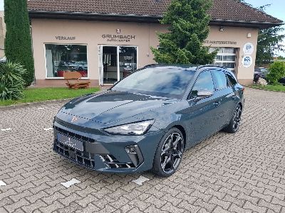 360° Außenansicht Cupra Leon      VZ 2.0TSI 333PS 4Drive DSG Matrix Sennheiser IntelligentDrive II Garantie5Jahre  