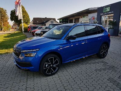 360° Außenansicht Skoda Kamiq      Monte Carlo 1.0 TSI 7-GANG-DSG-ANHÄNGERKUPPLUNG SCHWENKBAR + PDC VORNE / HINTEN+RÜCKFAHRKAMERA+KLMAAUTOMATIK+PANODACH+ALU 18