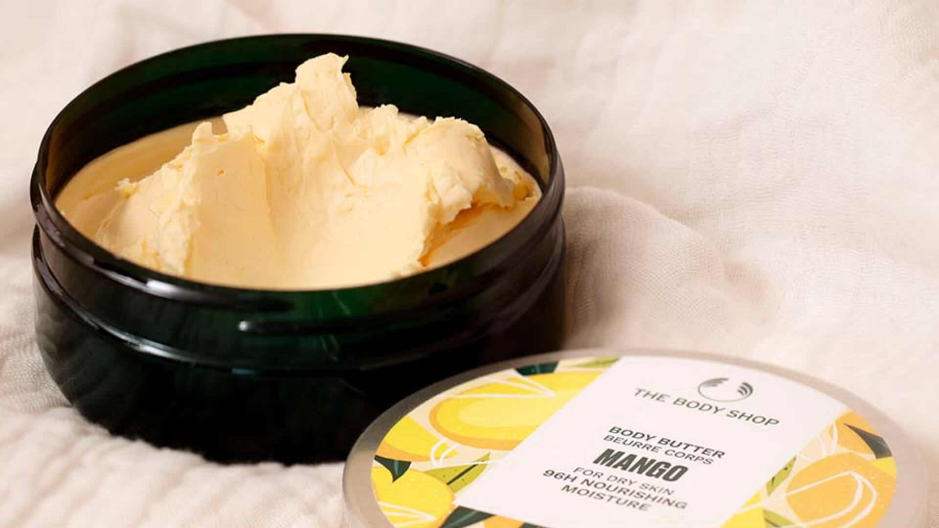 1. Dərini intensiv nəmləndirir və yumşaldır