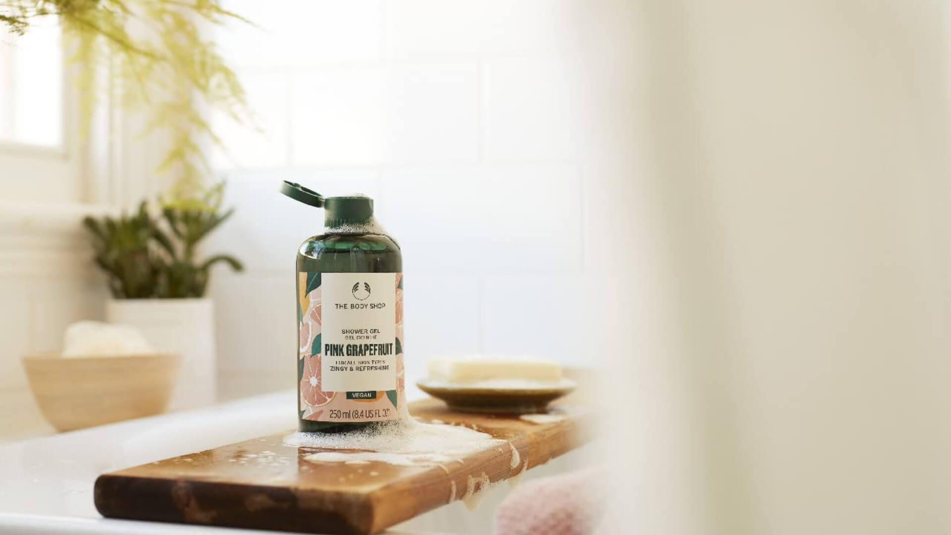 2. Ölü hüceyrələri yumşaq şəkildə təmizləyir