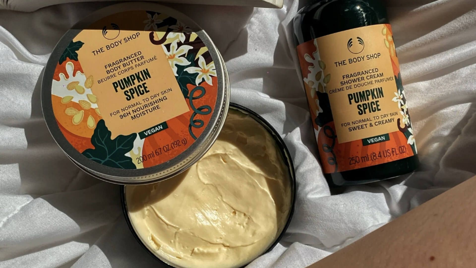 1. Dərini qidalandırır və nəmləndirir