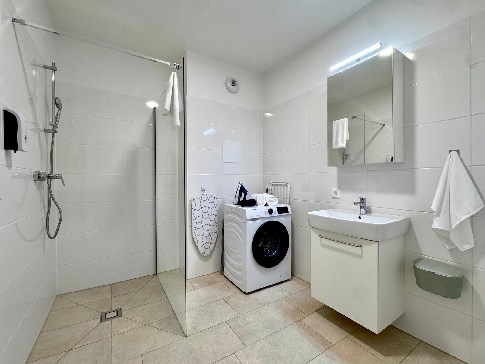 M2 Suites Standard apartment image