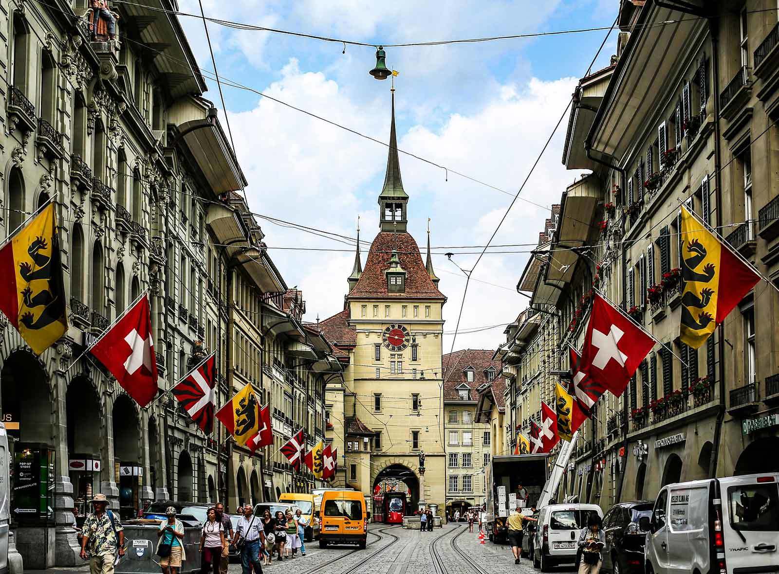 Berner Käfigturm und Marktgasse Berner Käfigturm und Marktgasse