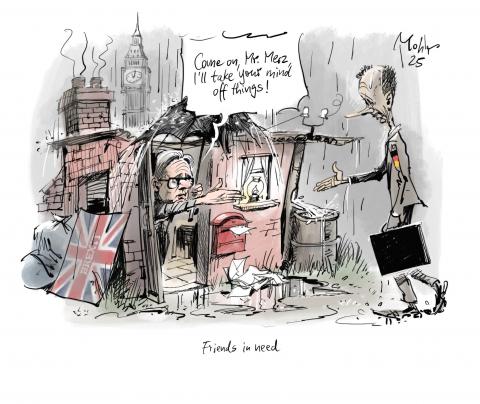 Chancellor Merz visits prime minister Keir Starmer in his barracks in the pouring rain.