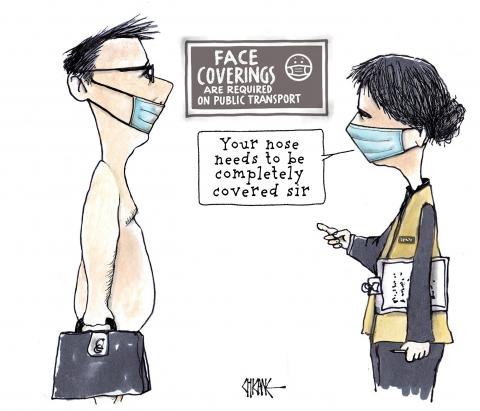 Naked passenger on public transport is told by a station staff member that his mask-which was mandatory during the covid pandemic in public spaces- was not covering his nose.