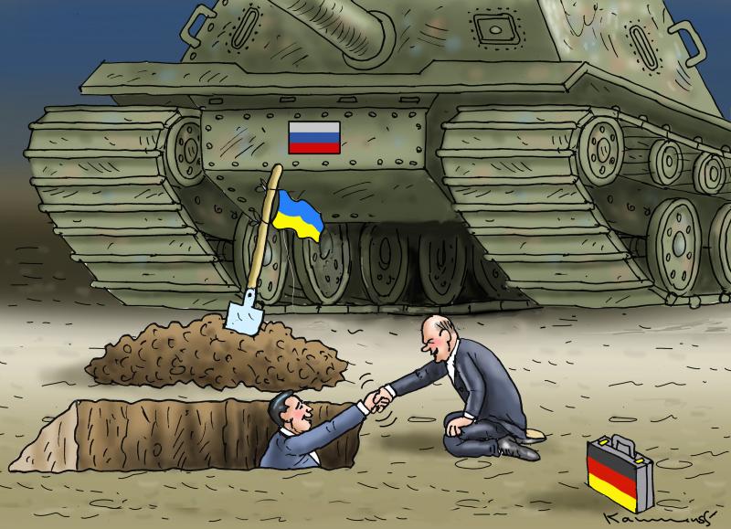 SCHOLZ VISITS UKRAINE 