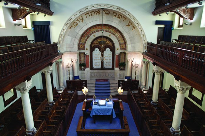 Lehmann-021618-Lisbon-Synagogue-696x464
