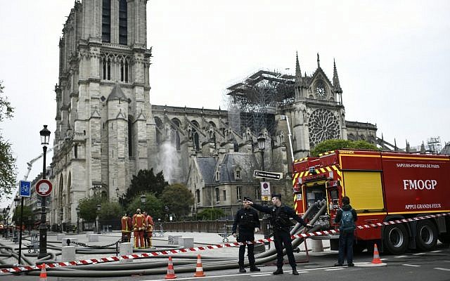 French Jewish leaders pledge solidarity with Catholic Church after Notre Dame fire