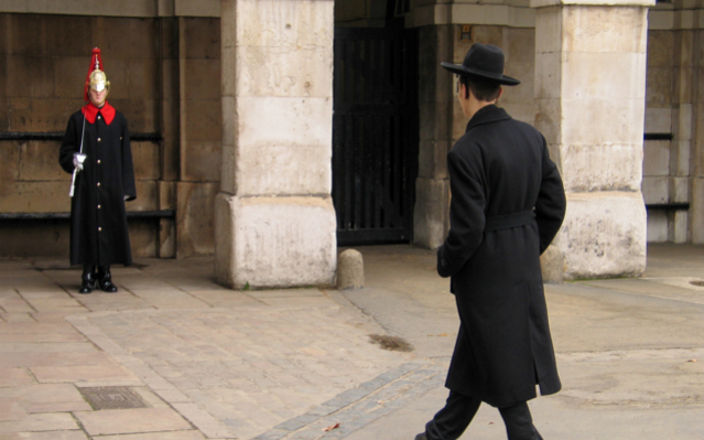 The Guardian : Antisemitism 'calling into question future of Jewish life in Europe'