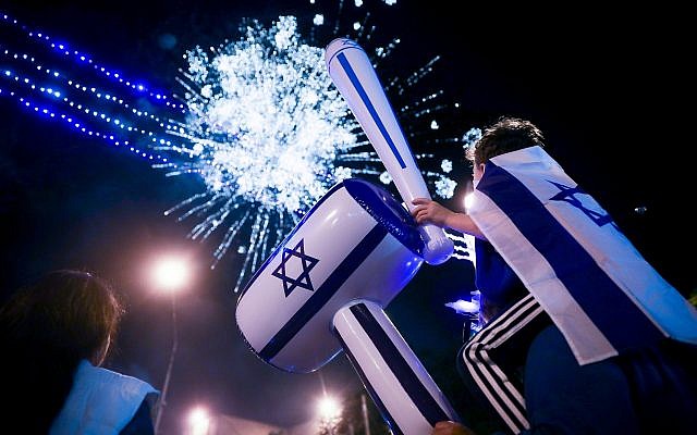 Israel transitions from Memorial to Independence Day