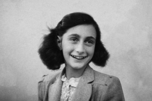 Hundreds mark 90th anniversary of birth of Anne Frank in Frankfurt