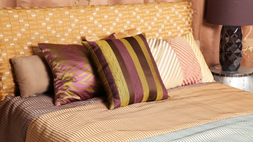 zlatá postel boxspring 200 x 200