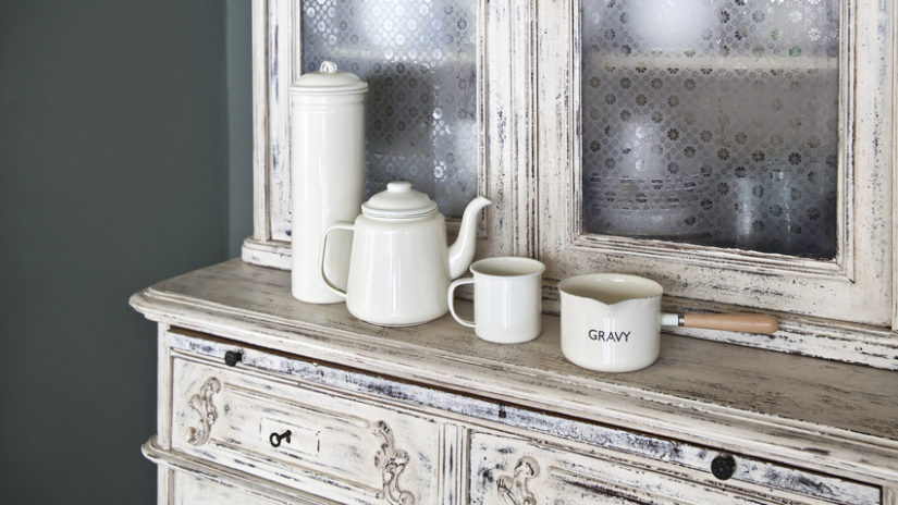skříň shabby chic do kuchyně
