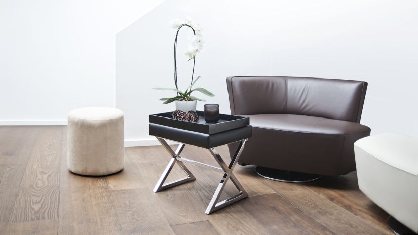 Tabouret blanc, rond et en cuir