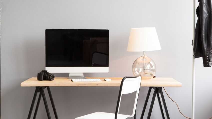 Luxe Bureau Zwart : Verstelbaar bureau geen overbodige luxe westwing