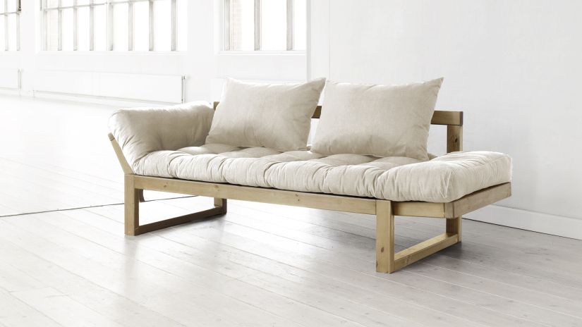 Pohodlný futon v prírodných farbách