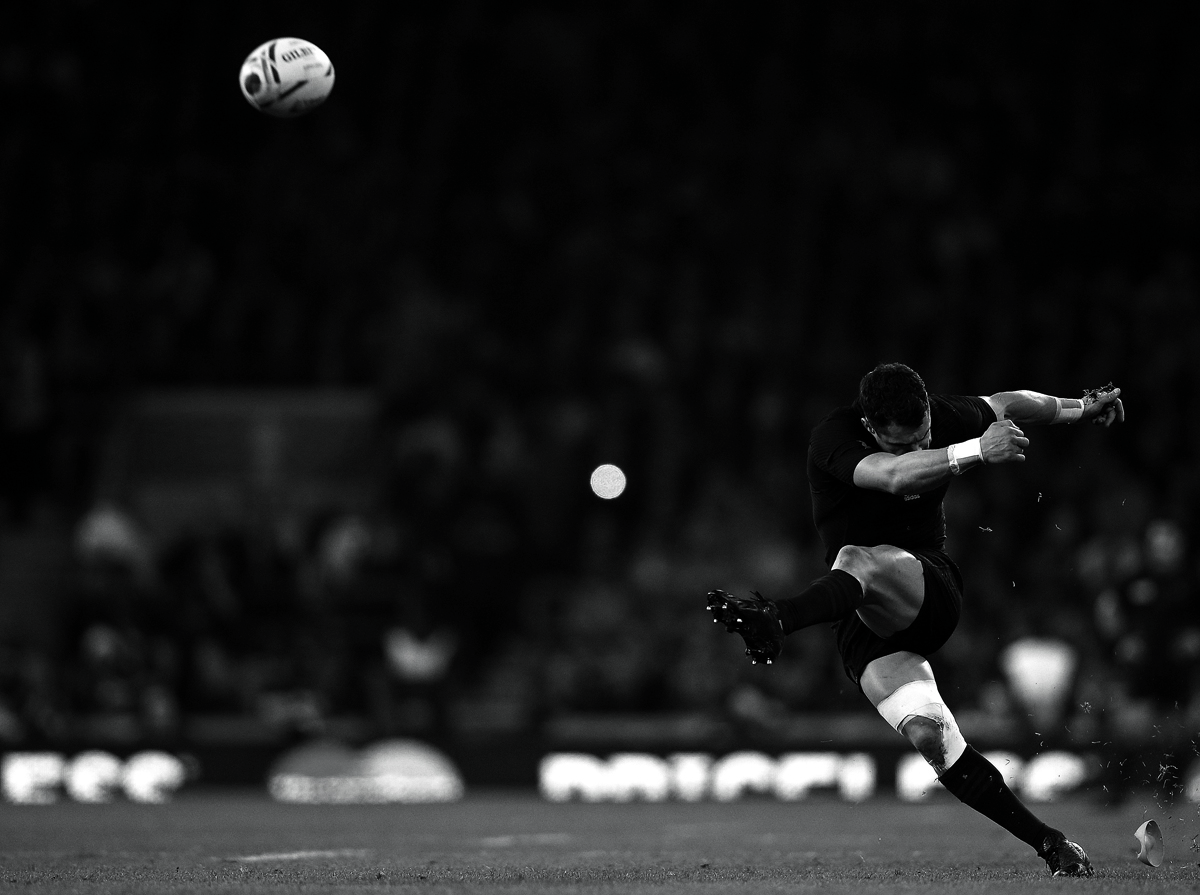 New Zealand's fly half Dan Carter converts his team's second try during the final match of the 2015 Rugby World Cup between New Zealand and Australia at Twickenham stadium, south west London, on October 31, 2015.