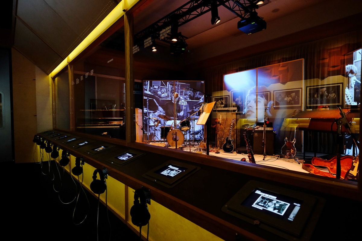 Image: Exhibitionism