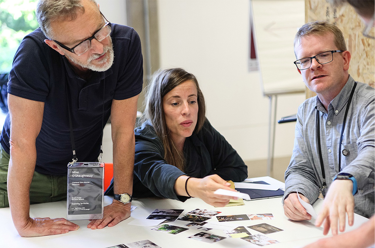 Mike O’Shaughnessy, Laura Parke (both Liverpool John Moores University) and Jonathan Baldwin (University of South Wales) exchange their ideas. Photo: Alex Lloyd Jenkins